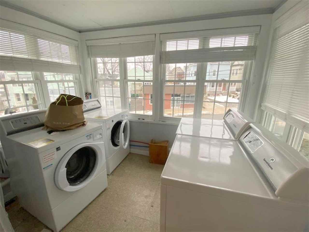 519 Main St #1 - Photo 4 of 22