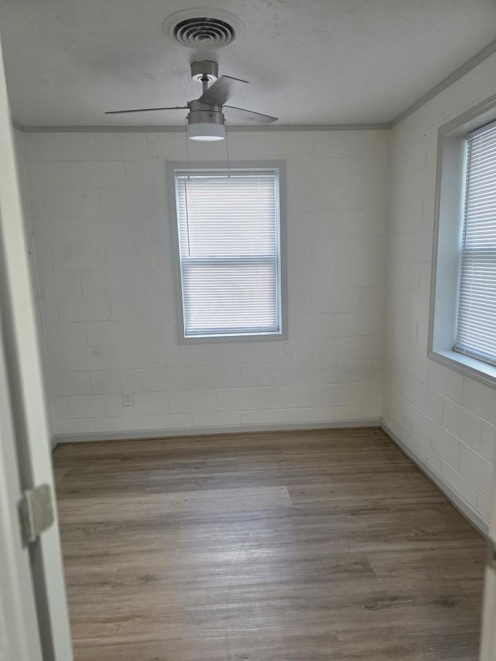 314 E Rosa Parks Ave #NA - Photo 5 of 6