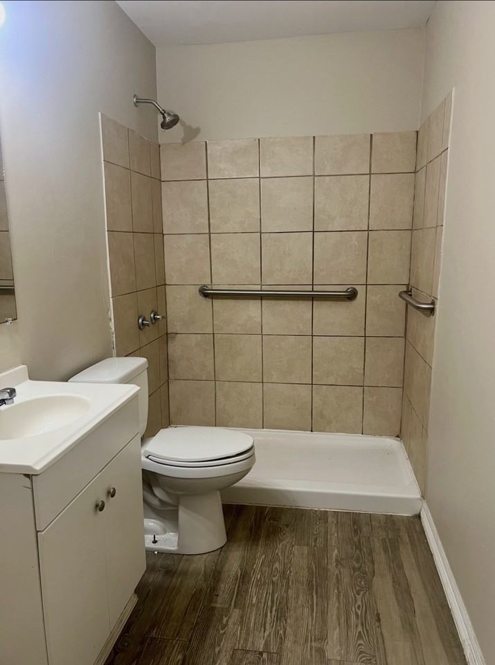 415 Randall St #NA - Photo 6 of 9