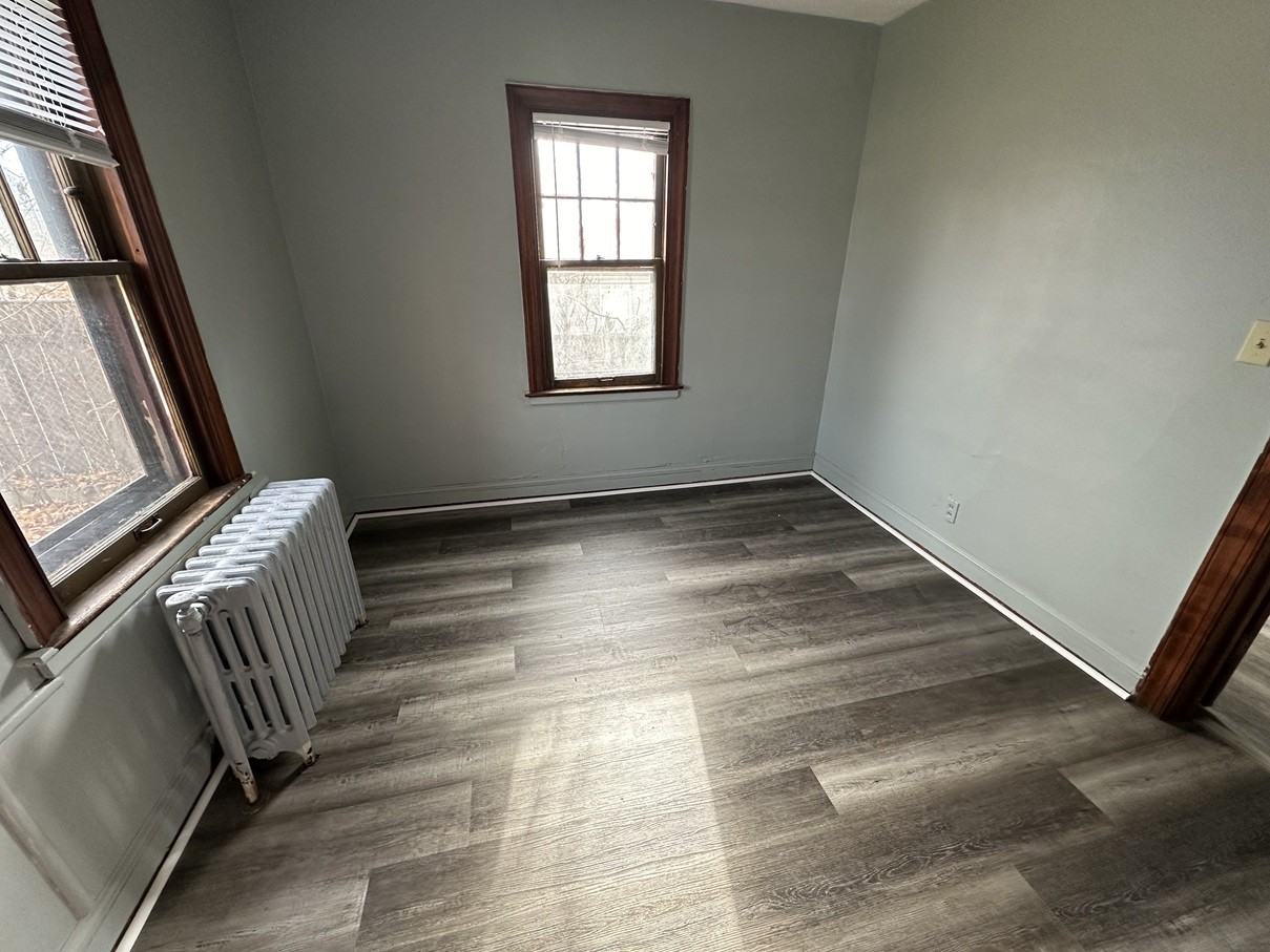 509 3rd St #7 - Photo 6 of 10