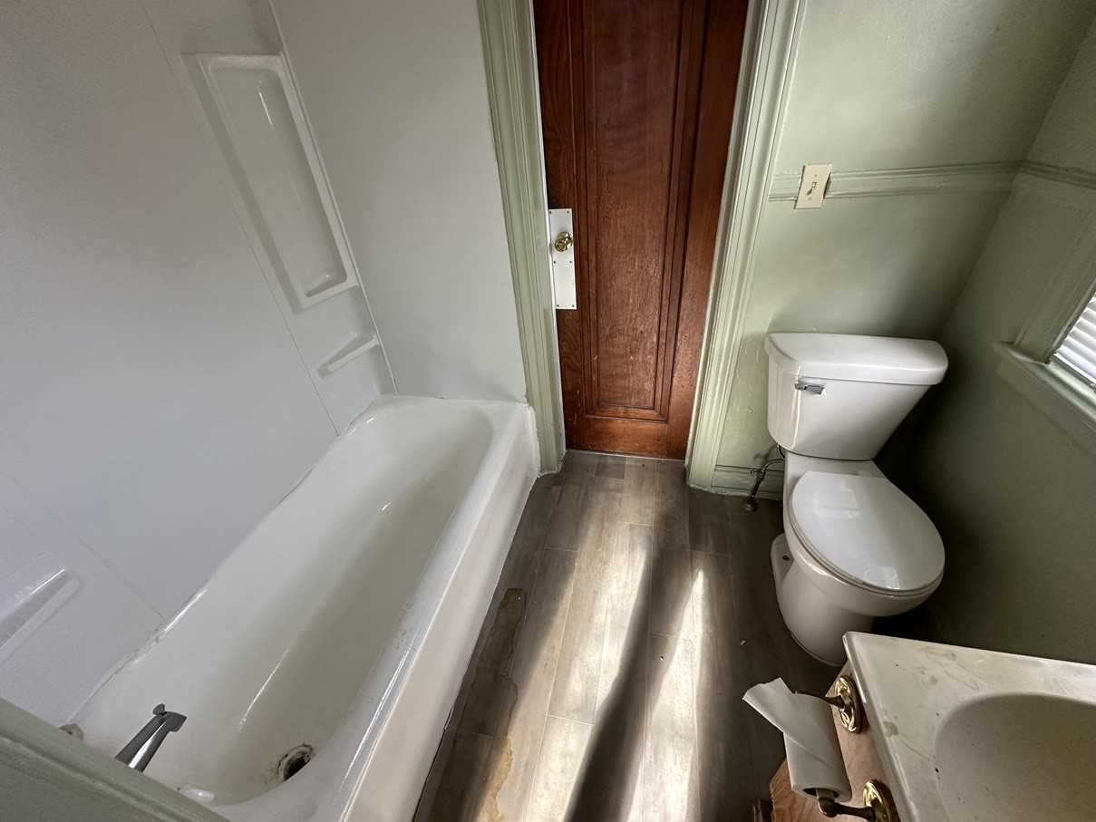 509 3rd St #7 - Photo 7 of 10