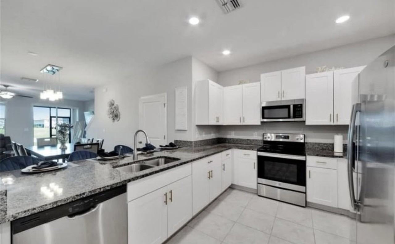 624 Royal Empress Dr #1 - Photo 2 of 4