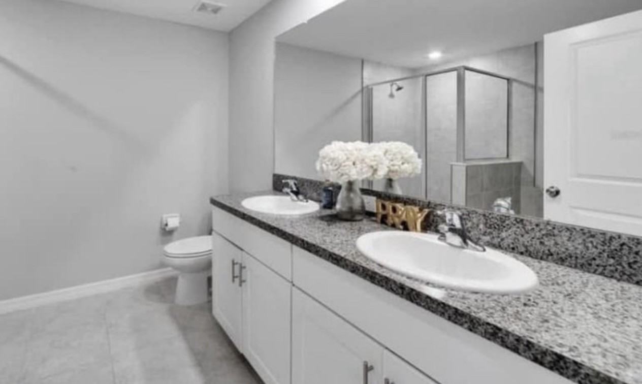 624 Royal Empress Dr #1 - Photo 3 of 4