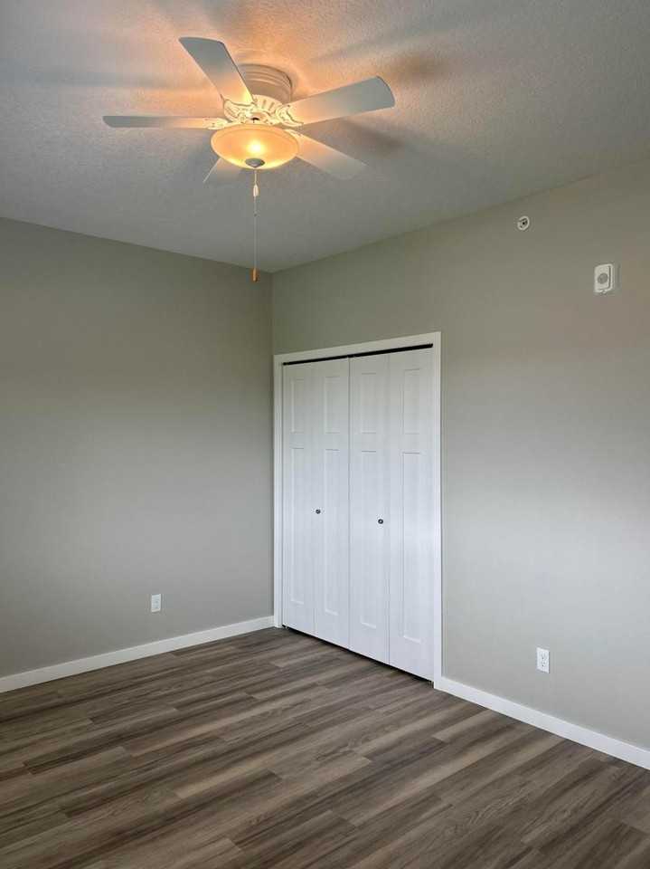 156 Acadia St #1 - Photo 4 of 8