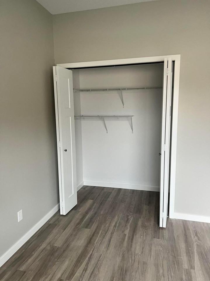 156 Acadia St #1 - Photo 6 of 8