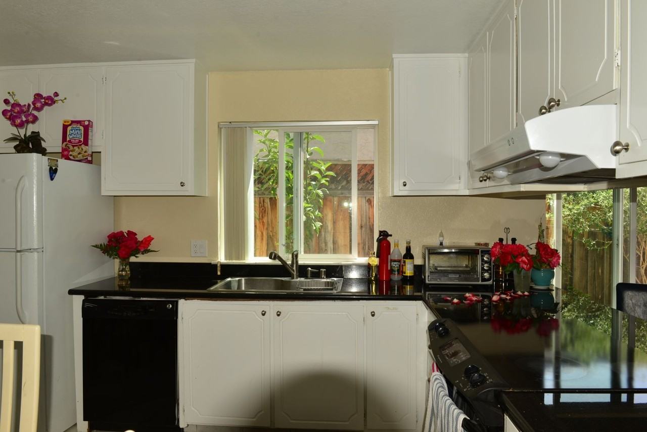 5723 Halleck Dr #2 - Photo 3 of 9