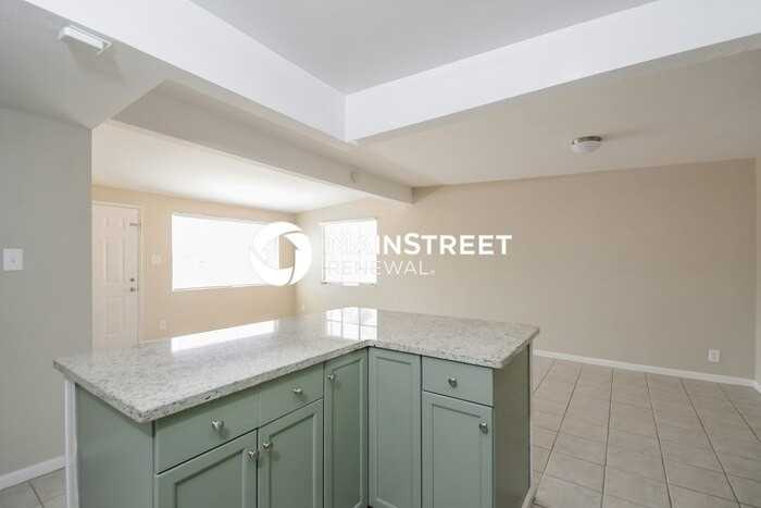 1051 S Duke Dr - Photo 6 of 16