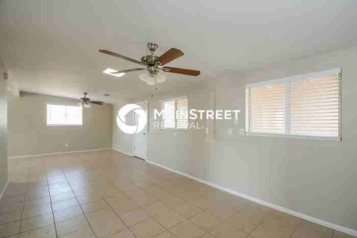 1051 S Duke Dr - Photo 7 of 16