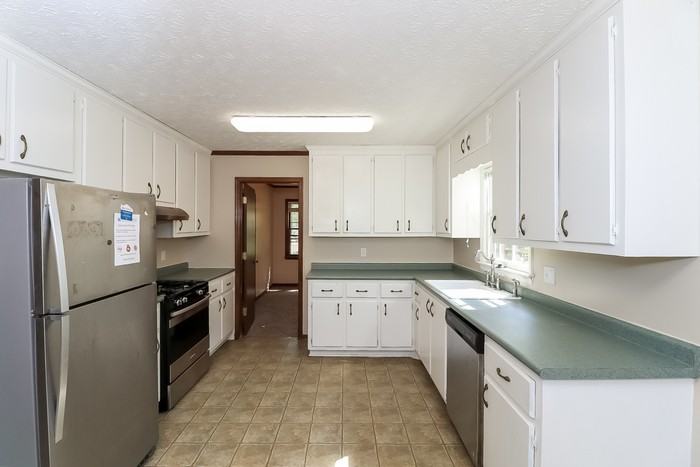 1653 Rex Dr - Photo 5 of 22