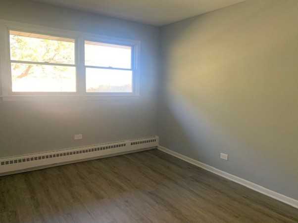 390 Executive Dr #207 - Photo 3 of 4