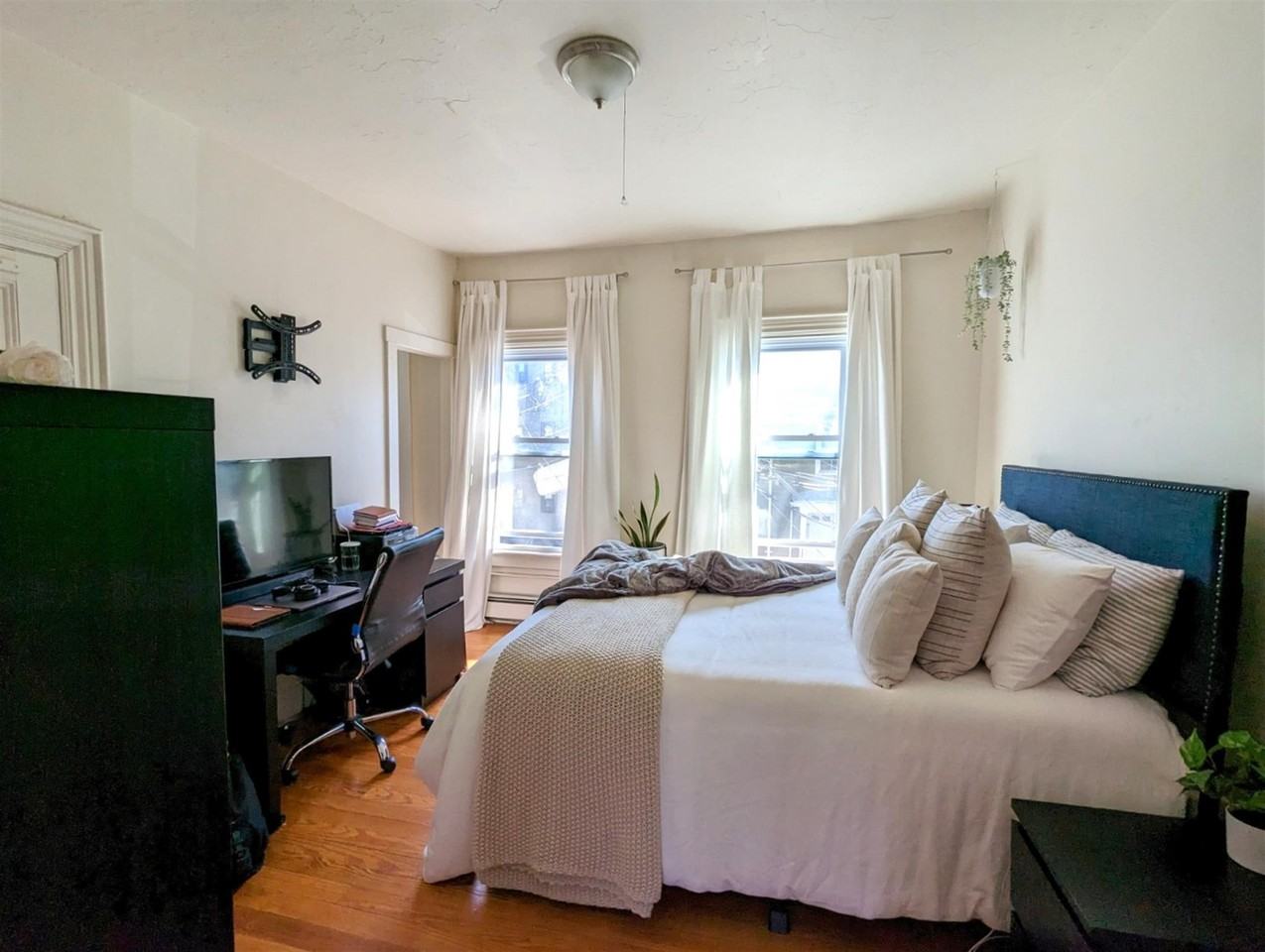 8 Evergreen Ave #2 - Photo 2 of 12