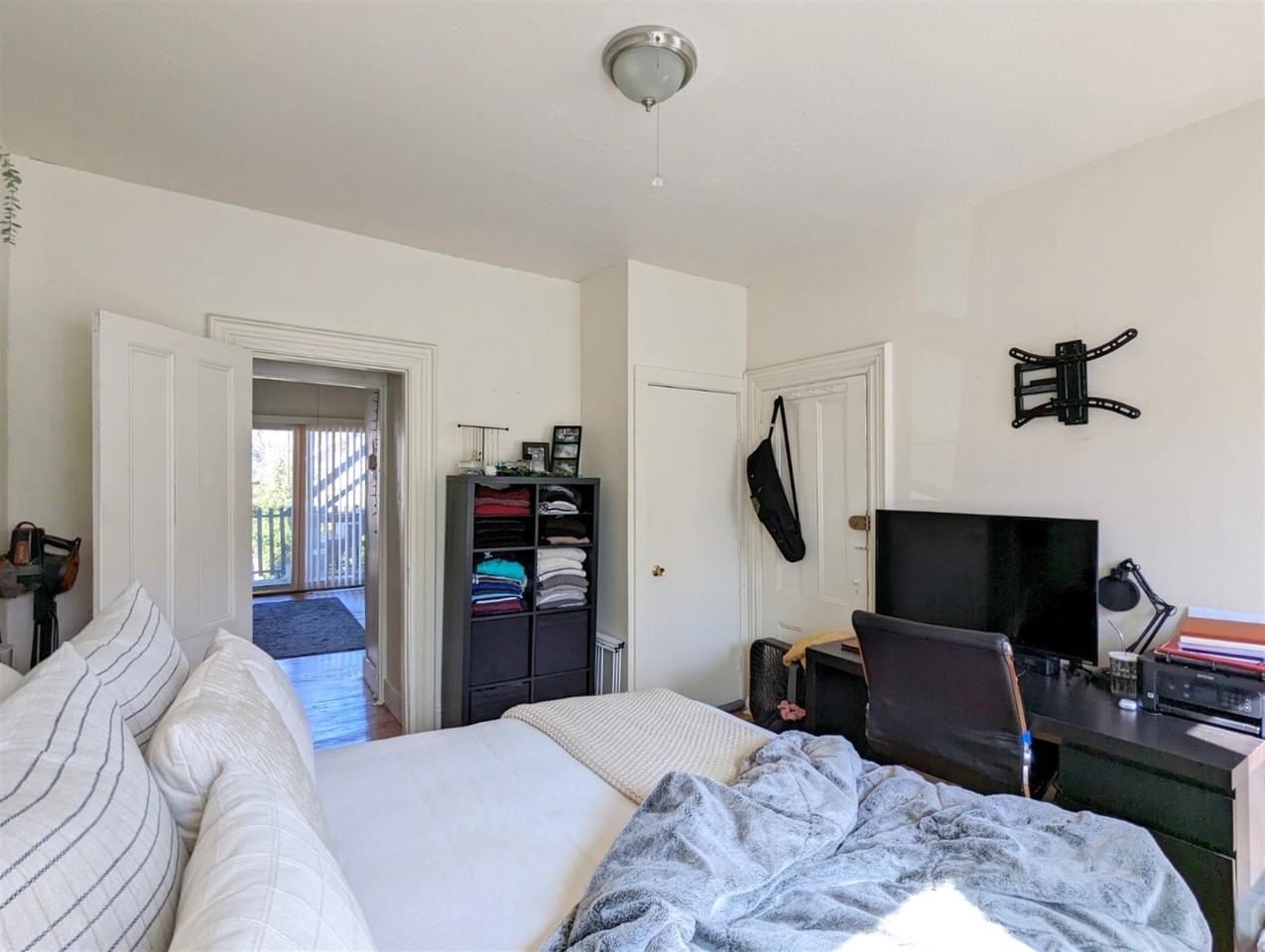 8 Evergreen Ave #2 - Photo 5 of 12