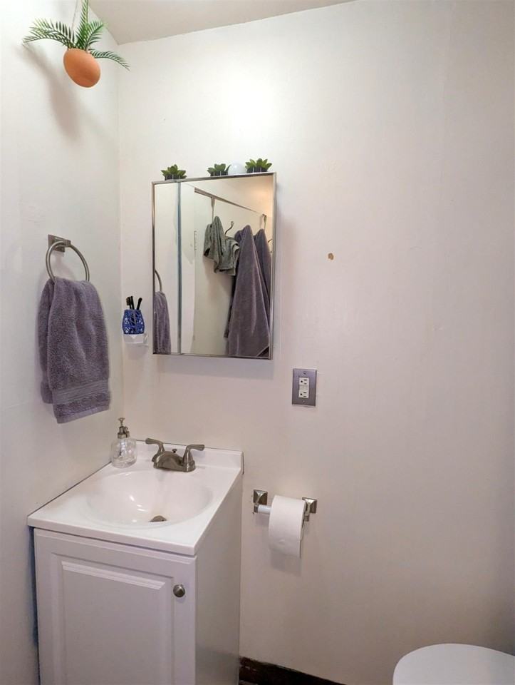 8 Evergreen Ave #2 - Photo 7 of 12