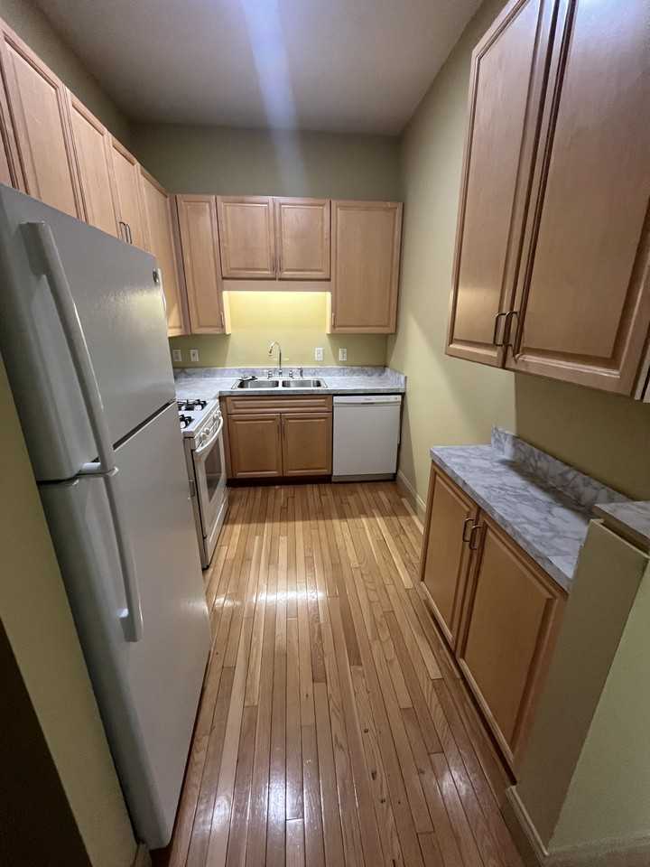 2341 Carnegie Ave #502 - Photo 6 of 13