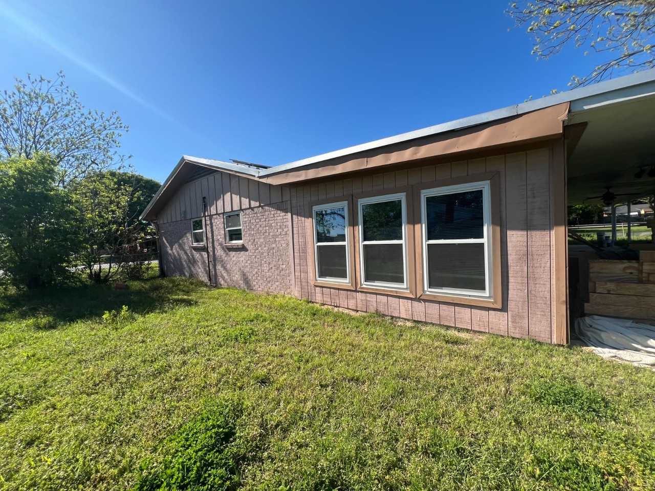 1303 Se 22nd Ave #NA - Photo 3 of 14