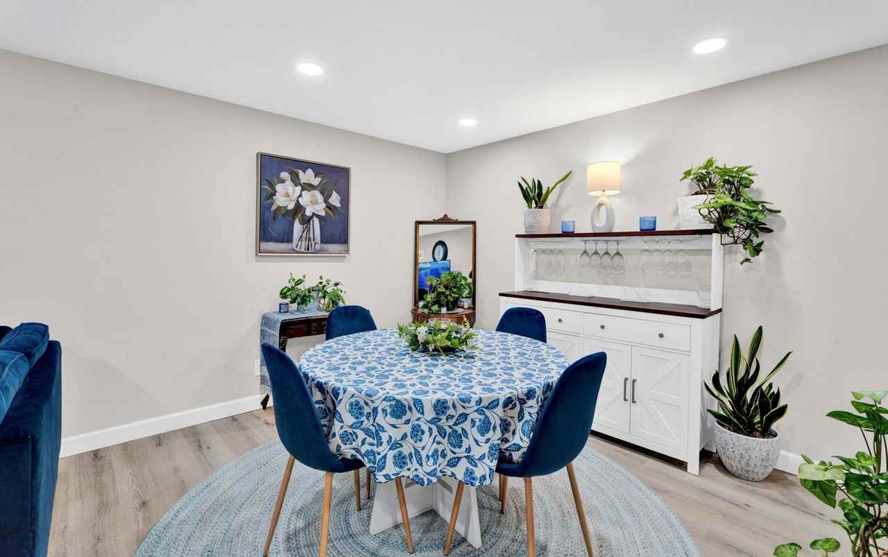 6 Roanoke Ln #60 - Photo 4 of 10