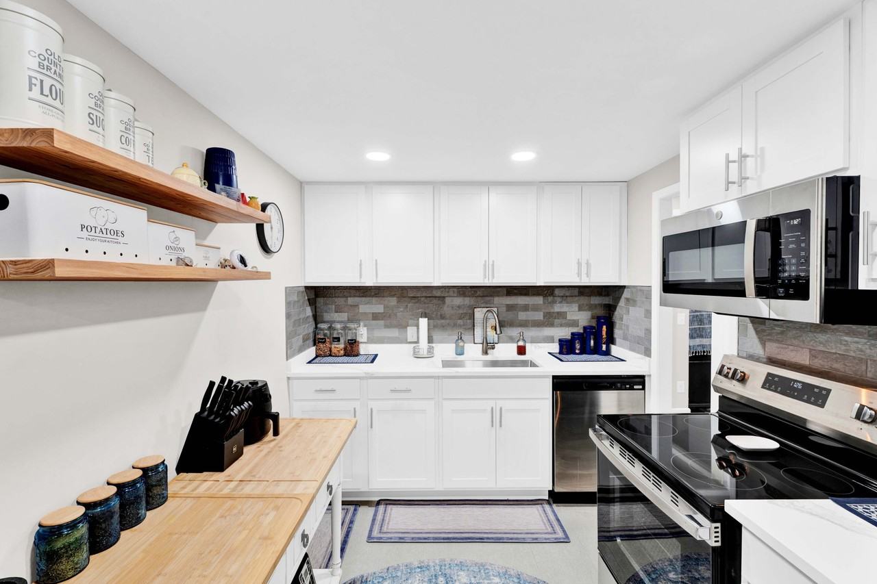 6 Roanoke Ln #60 - Photo 5 of 10