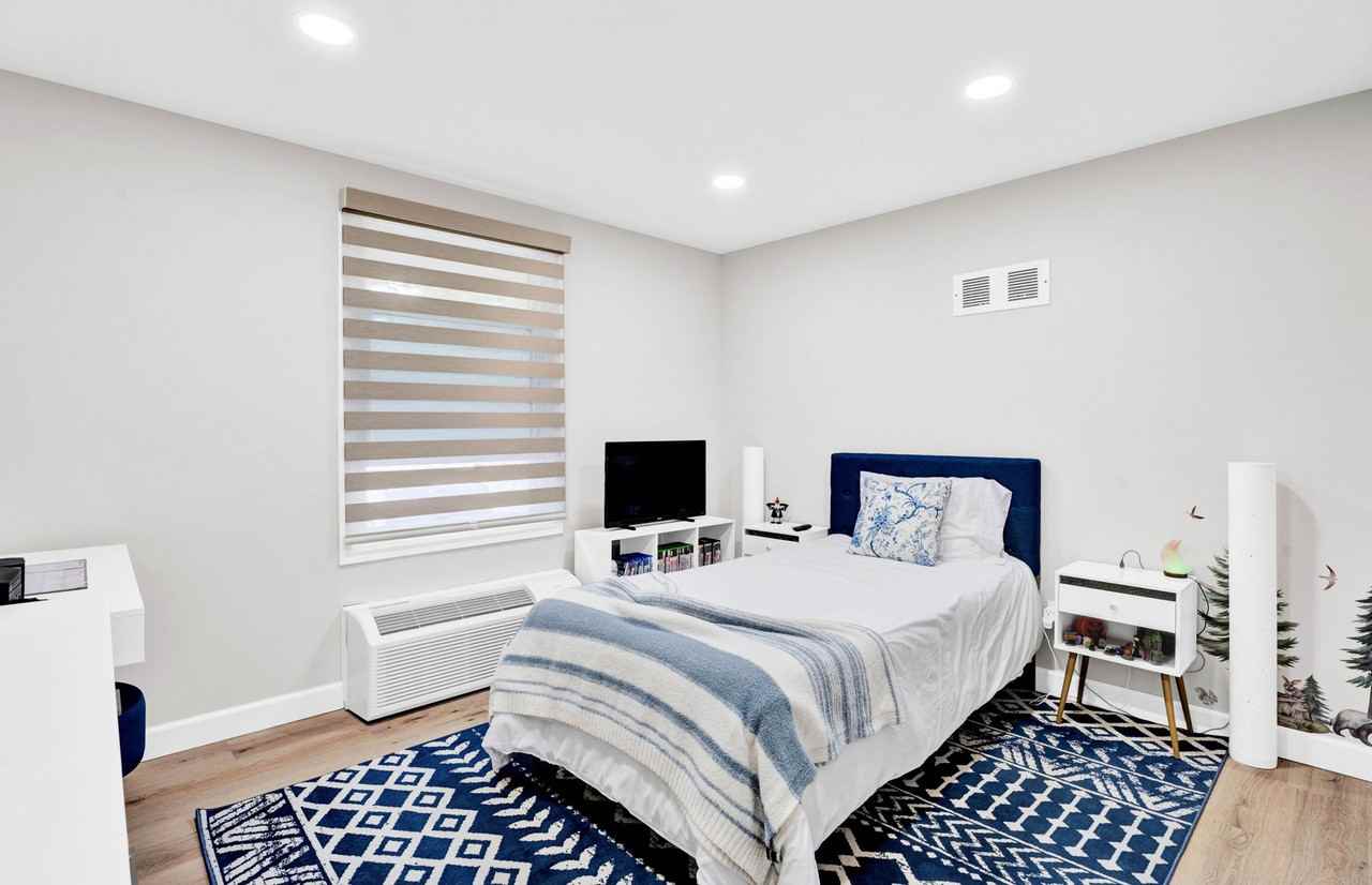 6 Roanoke Ln #60 - Photo 7 of 10