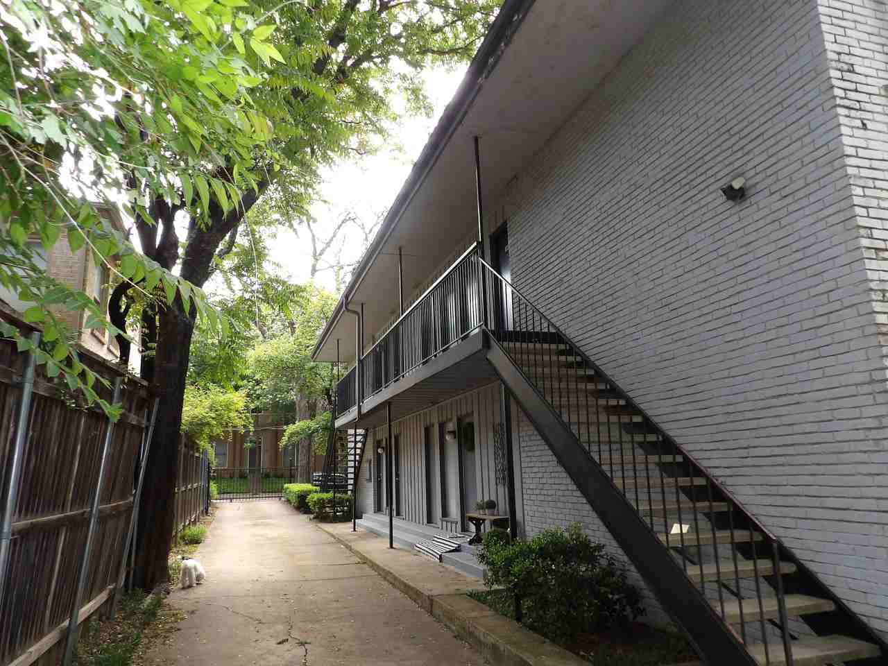 4331 Buena Vista St #101 - Photo 2 of 16