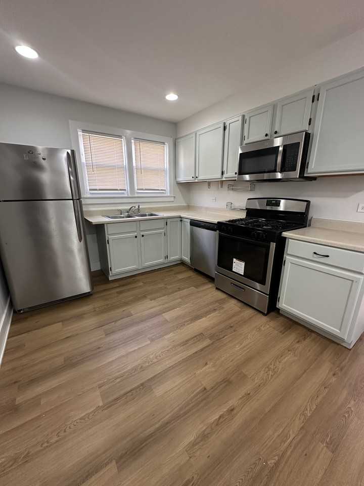 8918 Lavergne Ave #1 - Photo 3 of 11