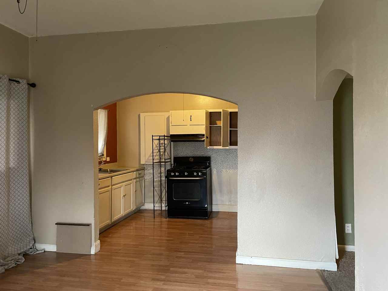 98 Iowa St #A - Photo 6 of 10