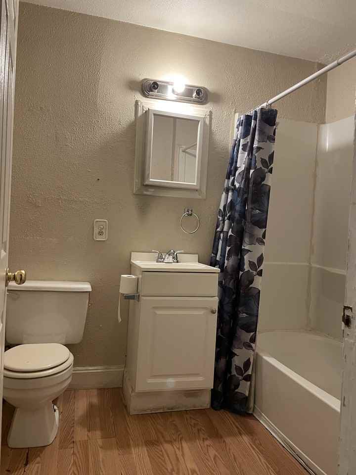 98 Iowa St #A - Photo 7 of 10