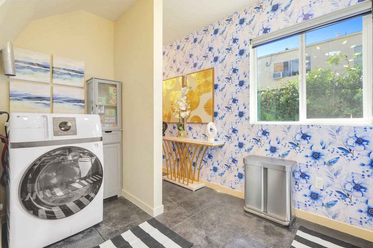 8455 Langdon Ave #NA - Photo 3 of 15
