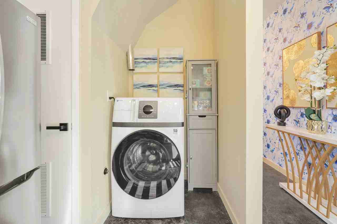 8453 Langdon Ave #NA - Photo 4 of 24