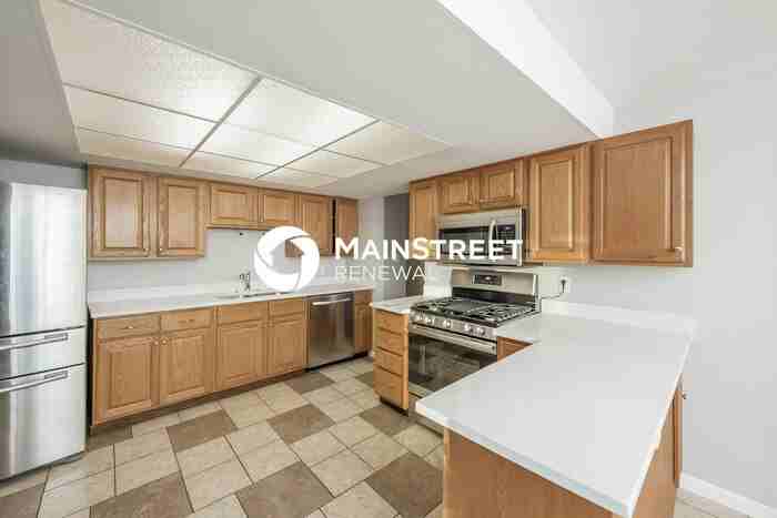 7471 Teller St - Photo 7 of 17