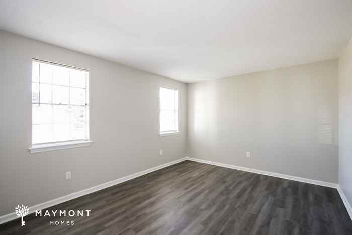 2707 Gardenbrook Ct - Photo 3 of 11