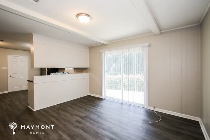 2707 Gardenbrook Ct - Photo 4 of 11