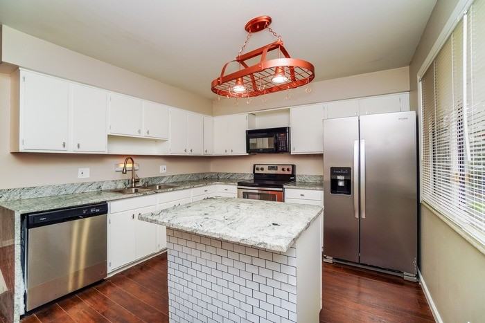 1213 Kildale Sq S - Photo 5 of 13