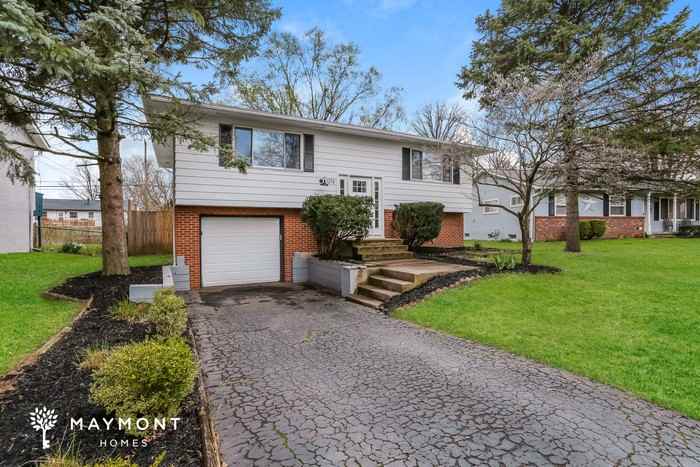 1213 Kildale Sq S - Photo 6 of 13