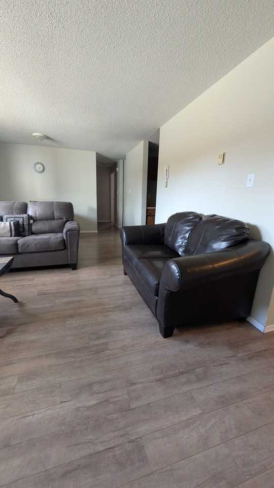 4621 50th Avenue Northeast #102 - Photo 2 of 16