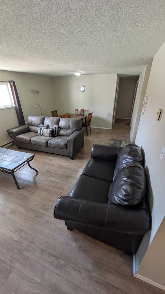 4621 50th Avenue Northeast #102 - Photo 5 of 16