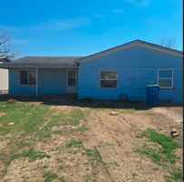 featured image of 2502 Lakeview St