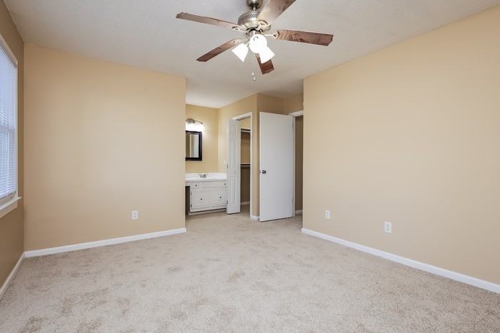 403 Oxford Rd - Photo 7 of 10