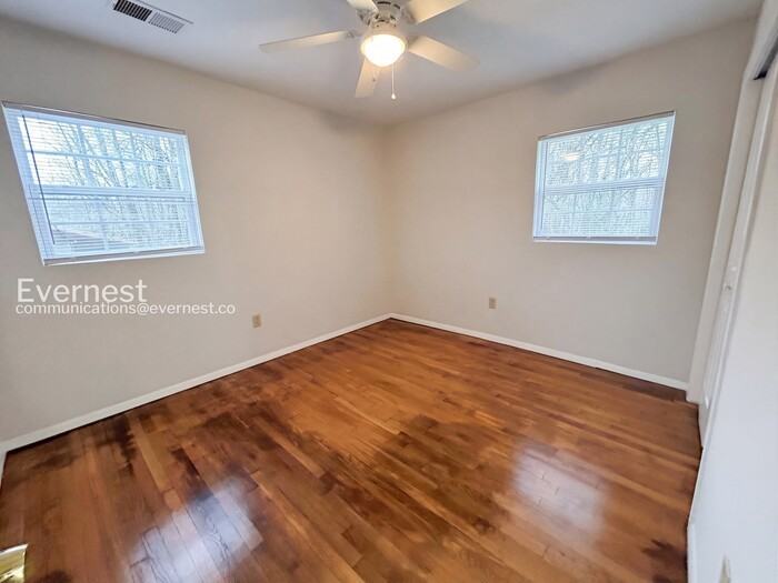 1921 Wigglesworth Rd - Photo 6 of 18