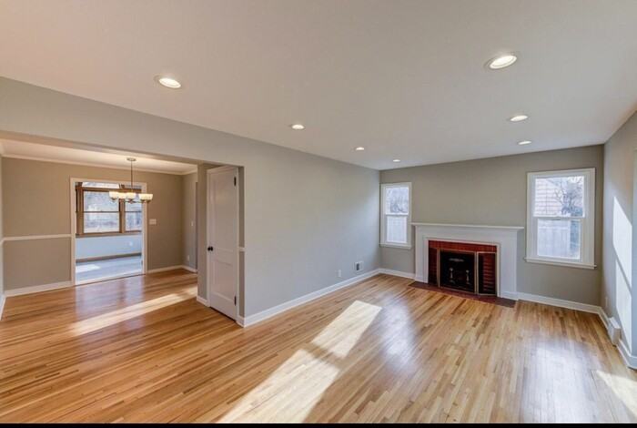 7209 Oliver Ave S - Photo 2 of 27