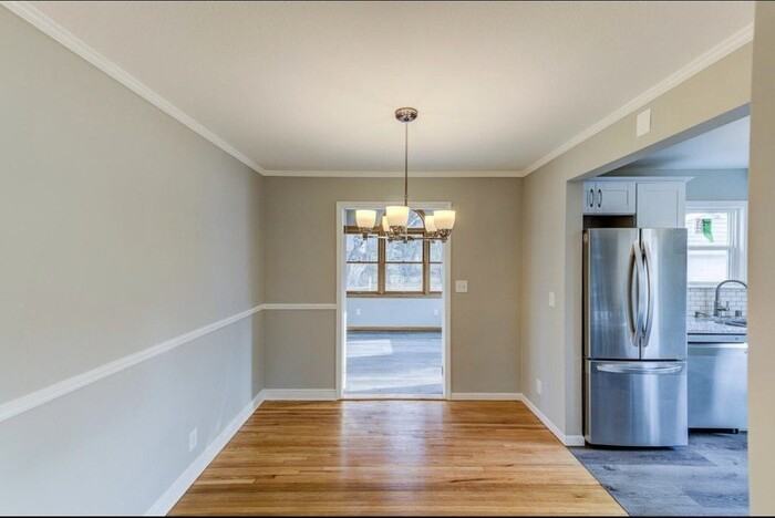 7209 Oliver Ave S - Photo 4 of 27