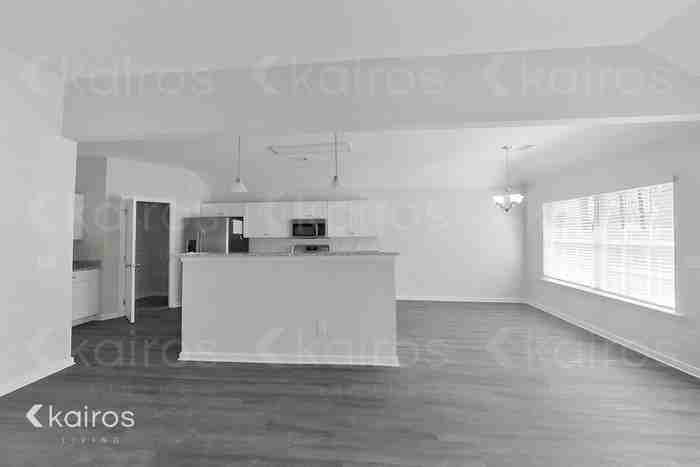 814 Heather Dr - Photo 6 of 22