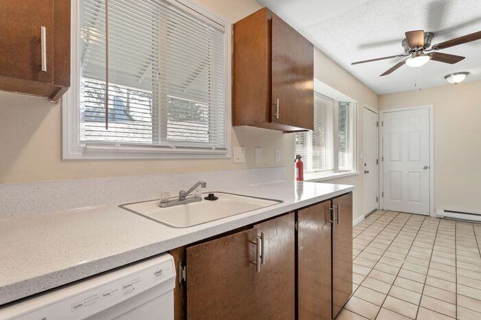 16612 Ne Glisan St #01 - Photo 4 of 36