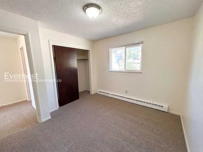 1075 Magnolia St #3 - Photo 7 of 10