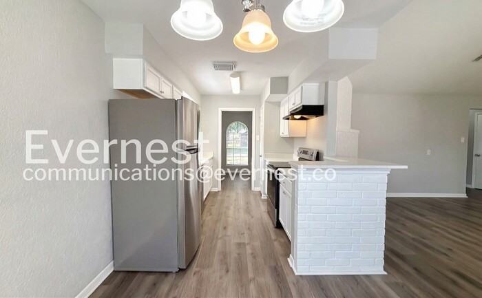 6654 Laughlin Dr - Photo 3 of 30