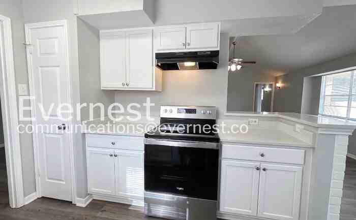 6654 Laughlin Dr - Photo 5 of 30