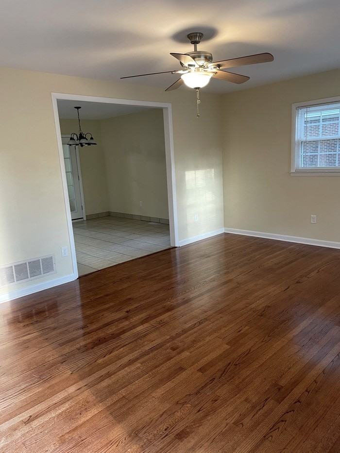 406 Bryan St - Photo 4 of 30