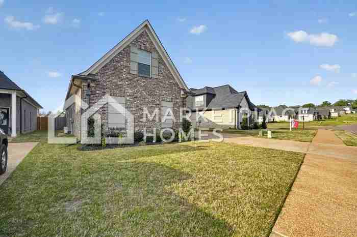 5185 Watson View Dr - Photo 2 of 39