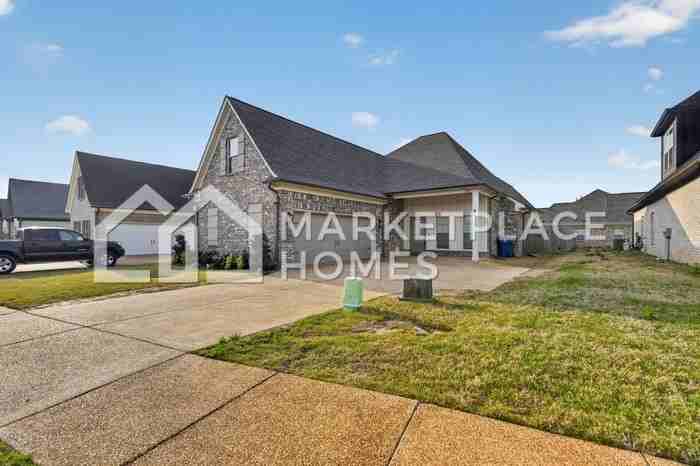 5185 Watson View Dr - Photo 4 of 39