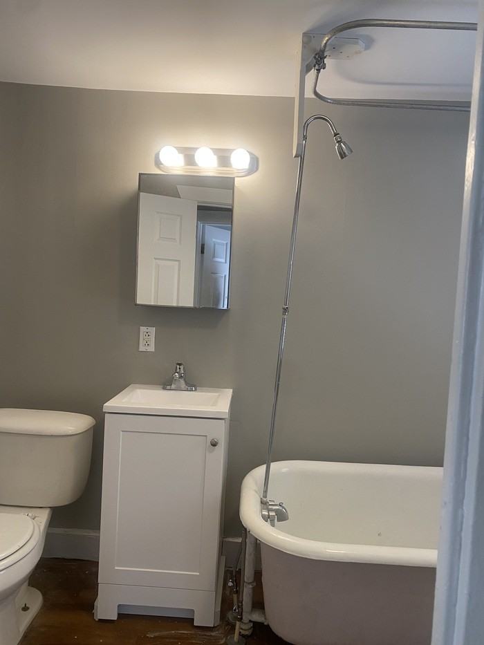 316 Phelps St - Photo 7 of 17