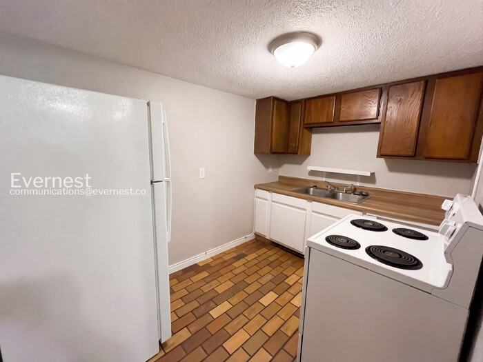 5727 N Morgan Ln #4 - Photo 2 of 13